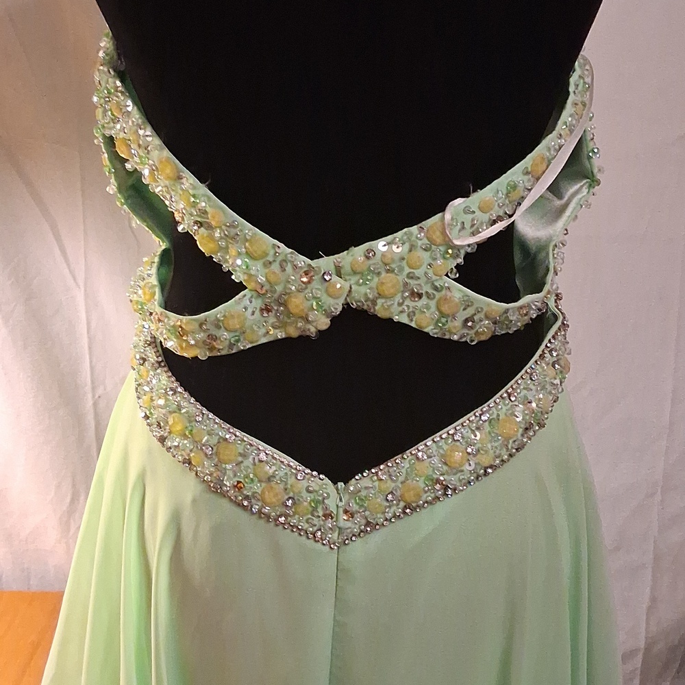 2 Cute Green Beaded Dress Size 6 - Picture 9 of 16